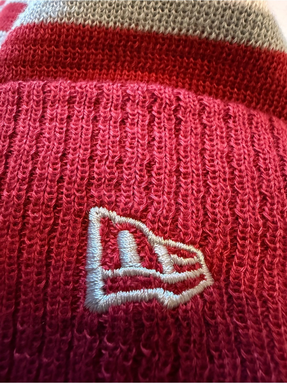 NWT New Era Alabama Crimson Tide Pom Knit Beanie Hat - Picture 4 of 6